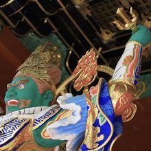 二天門の持国天様