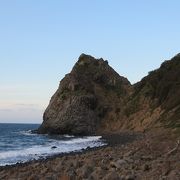 自然が造るダイナミックな浸食洞