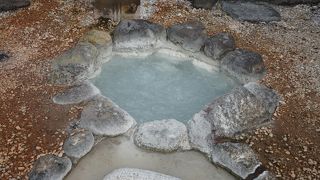 ひっそりとあります