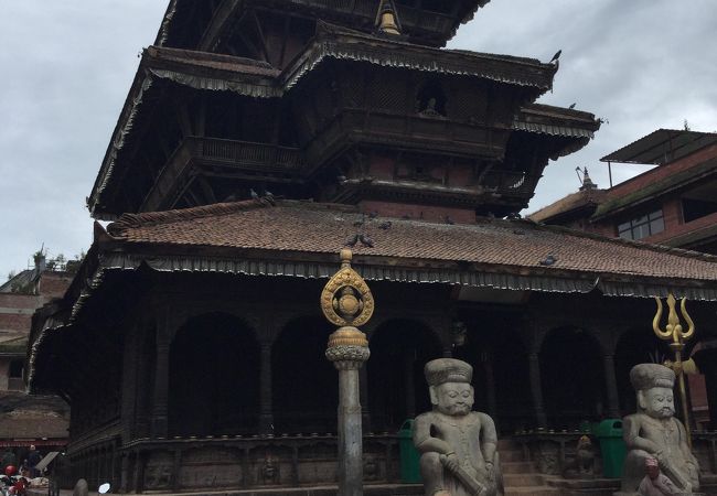 ダッタトラヤ寺院です