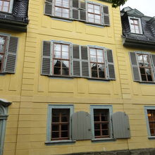 シラーの家の正面