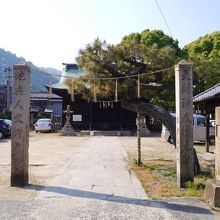 すっきりした神社です。