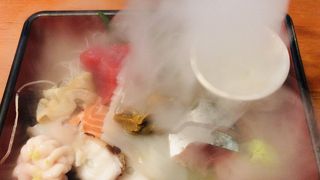 地魚・活魚・炉端焼き 魚次郎