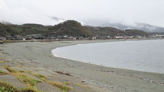 注連縄の渡された大きな２つの岩がありました。