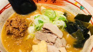 麺半分、スープ半分が嬉しい☆朝9時OPENもポイント