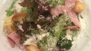 ランチは意外とボリューム満点