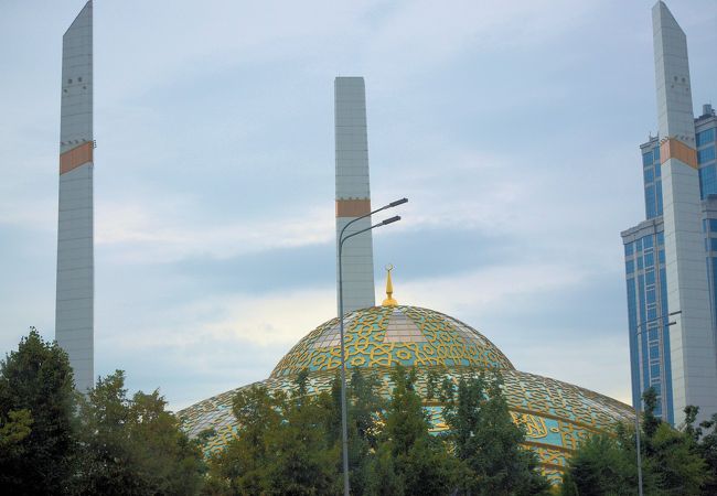 Aimani Kadyrova Mosque (Mother's Heart)