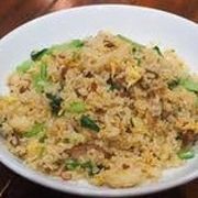 ヨドバシビルにあるボリュームある中華居酒屋で昼飲み