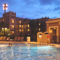 部屋の近くの小さいプール