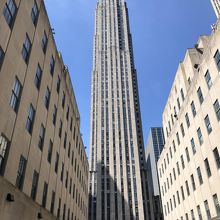 5th Aveの方からだと全景が撮影できました。