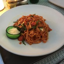 トマトタリアテッレカプレーゼ