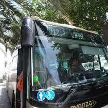 ミハスからマラガへの直通バス