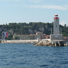 港入口の灯台