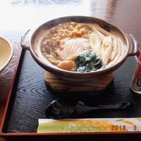 今日の昼食は秋田名物「稲庭うどん」でした。おいしい。