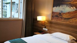 Seaman Hotel (Chongqing Jiazhou Hongqi Hegou Light Rail Station)