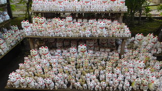 招き猫で有名なお寺