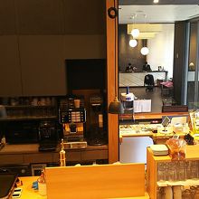 ホテルのフロントが見えます！