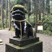 苔むした御岩神社