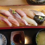 地魚近海握りが美味しい