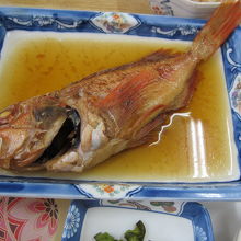 ２Ｆ海鮮レストラン　魚の煮つけ