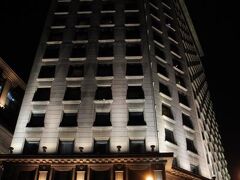 マックス バイ シュタイゲンベルガー 上海 オン ザ バンド 写真