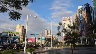 高雄の目抜き通り