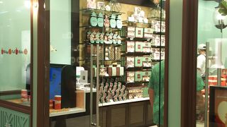 ハワイでもお馴染みのパイナップル型クッキー