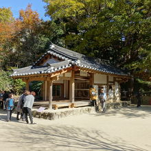 これがメインの建物