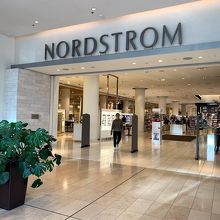 駅地下で便利☆