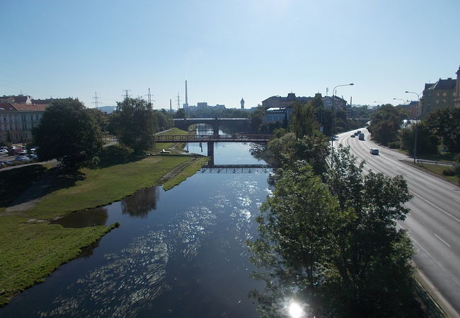 旧市街地の北側を流れる川です。