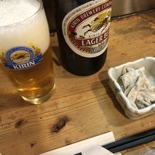 瓶ビール…ビールをグラスに注ぐ瞬間が何とも好きだ