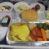 ルフトハンザドイツ航空(A340-300)機内食とヘッドレスト