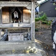 様々な神様が祭られている不思議な神社