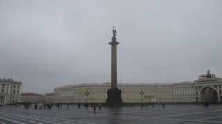 宮殿広場