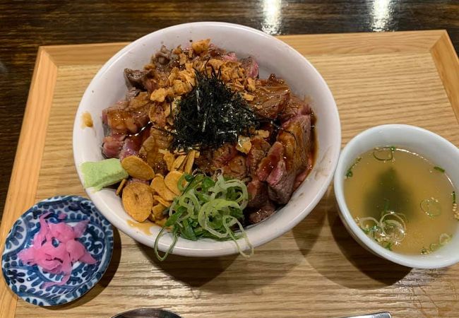 がっつりステーキ丼