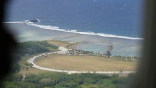 相変わらず、しきり版の多い空港