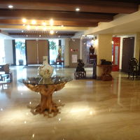 タクシーを呼んだら10分くらいで来るので待っていればよい