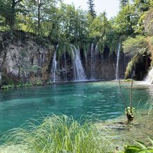 あちこちに滝が。