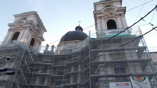 旧市街地の北のエリアにあります。