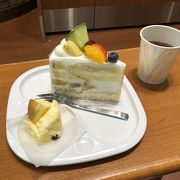 イートインも出来る店内 ♪