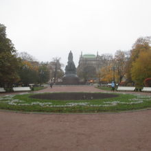オストロフスキー広場