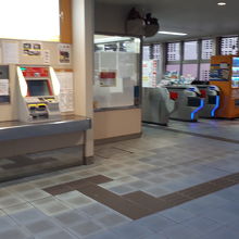 美栄橋駅改札口