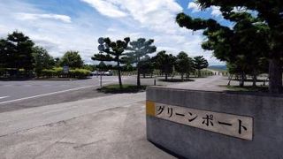 旭川空港公園グリーンポートから見る離着陸する飛行機