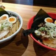 白エビラーメンと富山ブラックラーメン