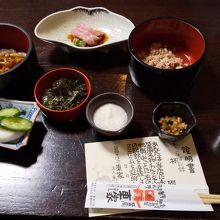 いろいろおかず？を使える、、100杯くらいですべてなくなった