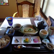 少量ずつのおかずは、とてもうれしい　!(^^)!