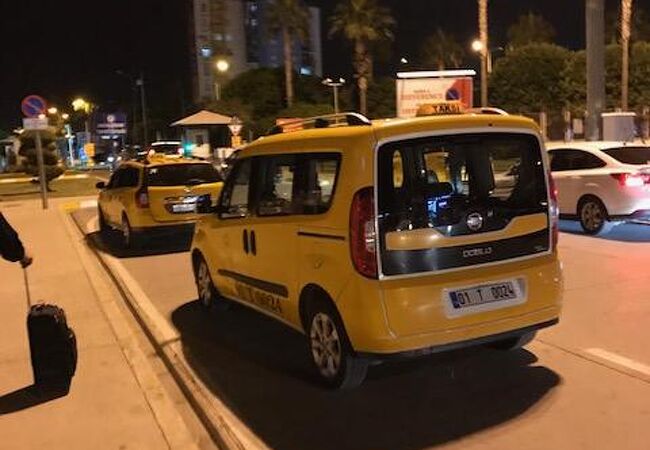 空港から市内まで２０TL