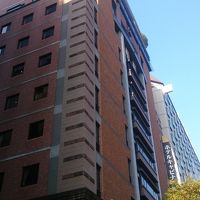 カプセルホテルとは思えない建物