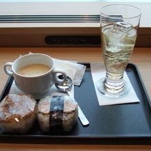 おにぎりと、ホタテとポテトのチャウダー