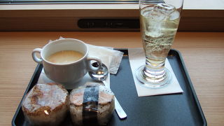 カレーパンは１１時３０分から